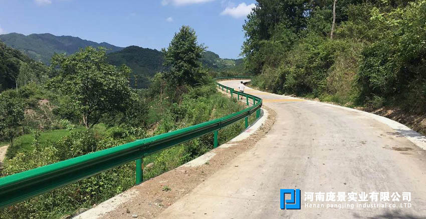 邵阳波形护栏.jpg